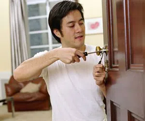 General Locksmith Store Mokena, IL 708-329-8936 - changing-locks